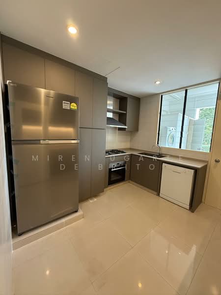 Villa Delle Rose, Taman Nakhoda, 3 Bedrooms, 2,800 sqft, Condominium For Rent, by Miren Ugarte de Brito, 500069739 - Kitchen - PropertyGuru.com.sg
