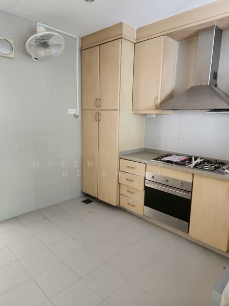 Villa Delle Rose, Taman Nakhoda, 3 Bedrooms, 2,800 sqft, Condominium For Rent, by Miren Ugarte de Brito, 500069739 - Kitchen - PropertyGuru.com.sg