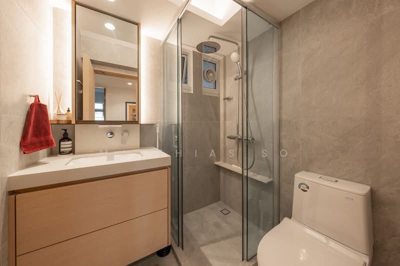 619A Tampines Street 61 HDB Flat For Sale at S$ 955,000 | PropertyGuru Singapore - Bathroom