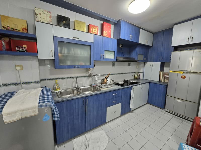 318A Anchorvale Link HDB Flat For Sale at S$ 720,000 | PropertyGuru Singapore - Kitchen