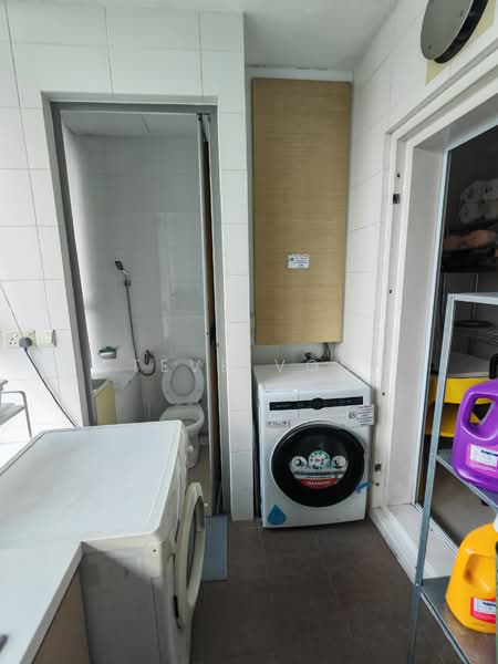 Suffolk Premier, 3 Suffolk Road, Room Rental, 180 sqft, Apartment For Rent, by Steve Voon, 500069780 - Bathroom - PropertyGuru.com.sg