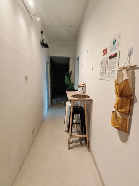 Suffolk Premier, 3 Suffolk Road, Room Rental, 180 sqft, Apartment For Rent, by Steve Voon, 500069780 - Corridor - PropertyGuru.com.sg