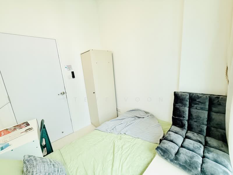Suffolk Premier, 3 Suffolk Road, Room Rental, 180 sqft, Apartment For Rent, by Steve Voon, 500069780 - Bedroom - PropertyGuru.com.sg