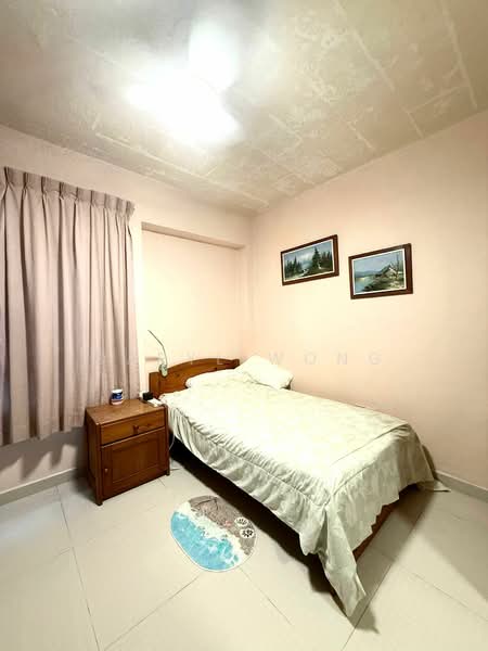 652 Senja Link HDB Flat For Sale at S$ 800,000 | PropertyGuru Singapore - Bedroom