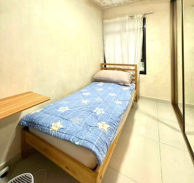 652 Senja Link HDB Flat For Sale at S$ 800,000 | PropertyGuru Singapore - Bedroom