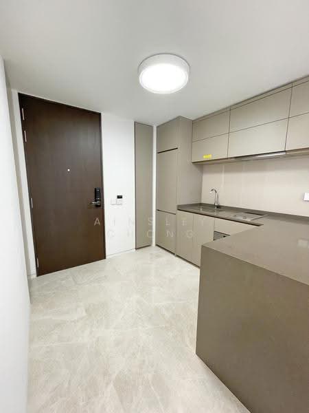 Juniper Hill, 39 Ewe Boon Road, Tanglin / Holland / Bukit Timah, 2 Bedrooms, 592 sqft, Condominium For Sale, by Ainsley Chong, 500069825 - KITCHEN - PropertyGuru.com.sg