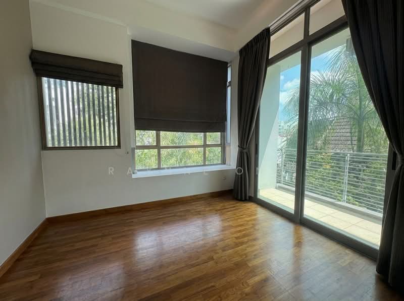 Venezio Apartment For Sale at S$ 2,240,000 | PropertyGuru Singapore - Master bedroom empty