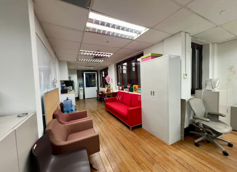 RAFFLES PLACE | Fitted Shophouse Office | 2 Minutes to MRT Station |, Telok Ayer MRT, 2,799 sqft, Office For Rent, by Amy Aw 胡嘉薇, 500069832 - CommercialGuru.com.sg