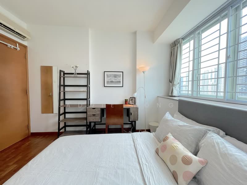 Queens, 10 Stirling Road, Room Rental, 140 sqft, Condominium For Rent, by Addie Wong, 500069839 - Bedroom - PropertyGuru.com.sg