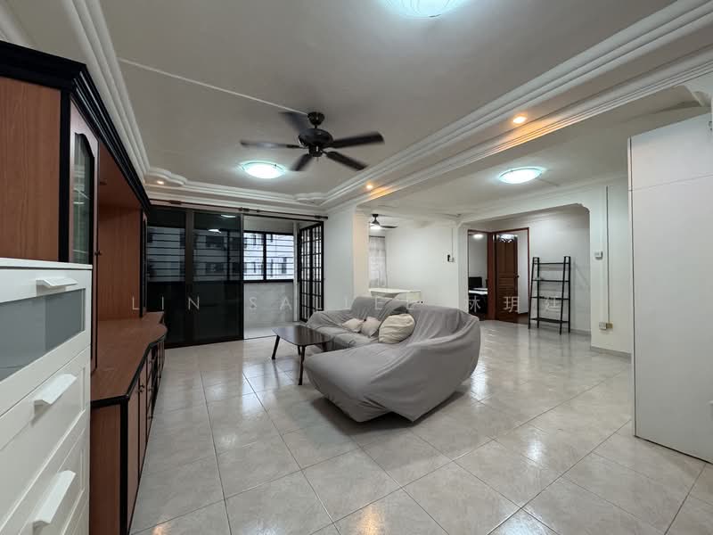 516 Jelapang Road HDB Flat For Sale at S$ 700,000 | PropertyGuru Singapore - Living Room