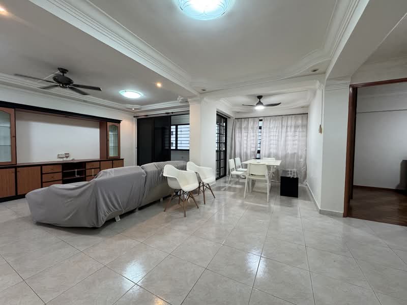 516 Jelapang Road HDB Flat For Sale at S$ 700,000 | PropertyGuru Singapore - Living Room