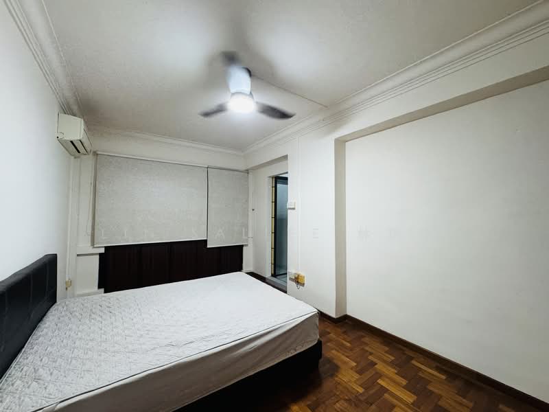 516 Jelapang Road HDB Flat For Sale at S$ 700,000 | PropertyGuru Singapore - Bedroom