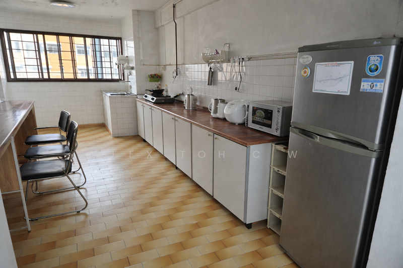 124 Ang Mo Kio Avenue 6, 124 Ang Mo Kio Avenue 6, Room Rental, 100 sqft, HDB Flat For Rent, by Alex Toh C W, 500069844 - Kitchen - PropertyGuru.com.sg