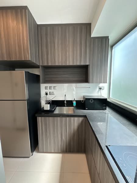 Martin Edge Apartment For Sale at S$ 1,088,000 | PropertyGuru Singapore - Kitchen