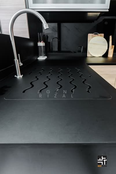 425 Bedok North Road HDB Flat For Sale at S$ 455,000 | PropertyGuru Singapore - Kitchen