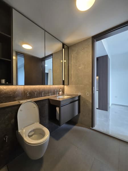 Tembusu Grand Condominium For Sale at S$ 1,380,000 | PropertyGuru Singapore - Bathroom