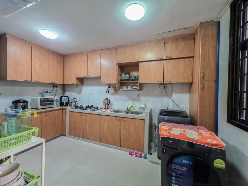 471 Segar Road HDB Flat For Sale at S$ 590,000 | PropertyGuru Singapore - Kitchen