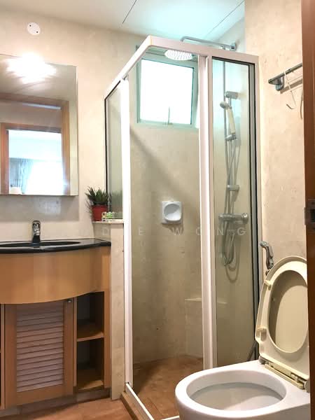 4-Bedroom Ladies Apartment | Queenstown MRT 3 Mins Walk | Clean and Spacious, , Room Rental, 140 sqft, Condominium For Rent, by Addie Wong, 500069866 - Bathroom - PropertyGuru.com.sg