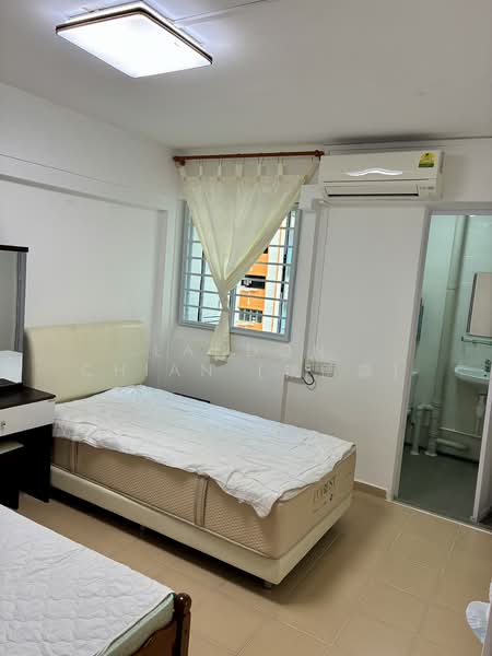 224 Serangoon Avenue 4, 224 Serangoon Avenue 4, 3 Bedrooms, 980 sqft, HDB Flat For Rent, by Landon Chian (钱德森), 500069869 - master bedroom - PropertyGuru.com.sg