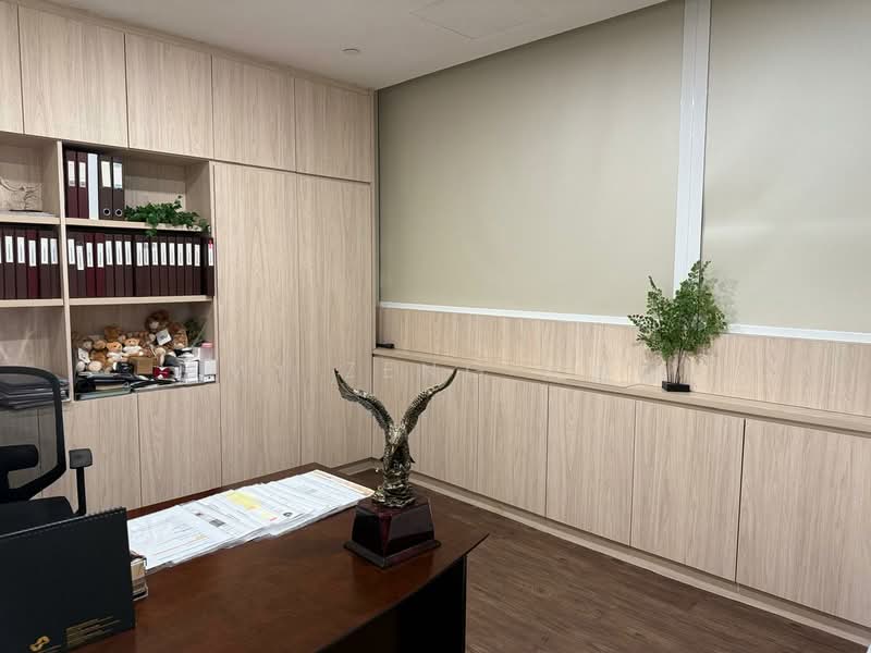 Henderson Industrial Park, 203 Henderson Road, 2,067 sqft, Light Industrial (B1) For Sale, by Amy Zeng 房姐姐, 500069881 - Study - CommercialGuru.com.sg
