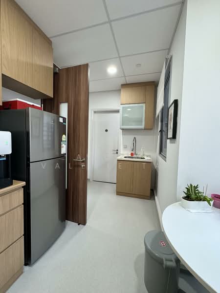 Mapex, 37 Jalan Pemimpin, 1,658 sqft, Light Industrial (B1) For Sale, by Adora Valerie Tay, 500069885 - Kitchen - CommercialGuru.com.sg