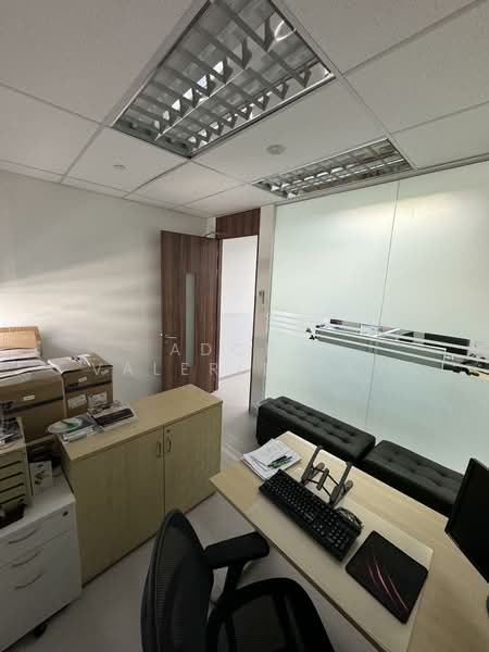 Mapex, 37 Jalan Pemimpin, 1,658 sqft, Light Industrial (B1) For Sale, by Adora Valerie Tay, 500069885 - Interior - CommercialGuru.com.sg