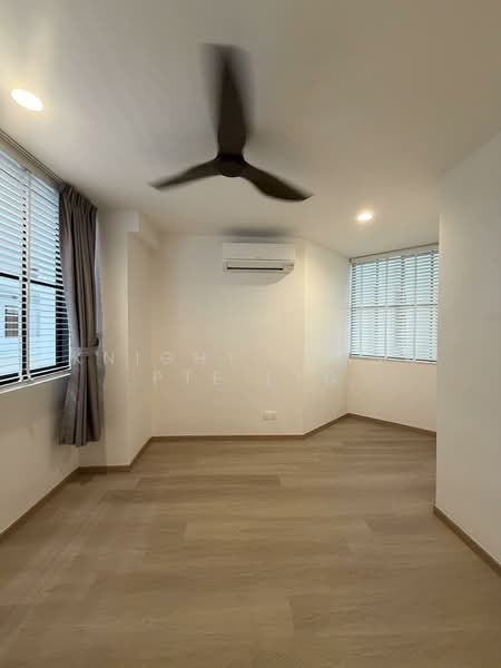 Elizabeth Heights, 57 Cairnhill Road, 5 Bedrooms, 2,519 sqft, Condominium For Rent, by Evelyn Chen, 500069909 - common bedroom - PropertyGuru.com.sg