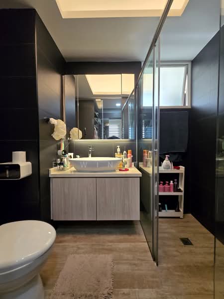 Yishun Emerald Condominium For Sale at S$ 1,630,000 | PropertyGuru Singapore - Bathroom