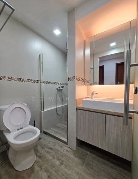 Yishun Emerald Condominium For Sale at S$ 1,630,000 | PropertyGuru Singapore - Bathroom