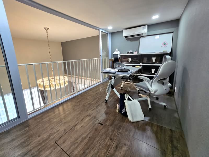 Yishun Emerald Condominium For Sale at S$ 1,630,000 | PropertyGuru Singapore - Study