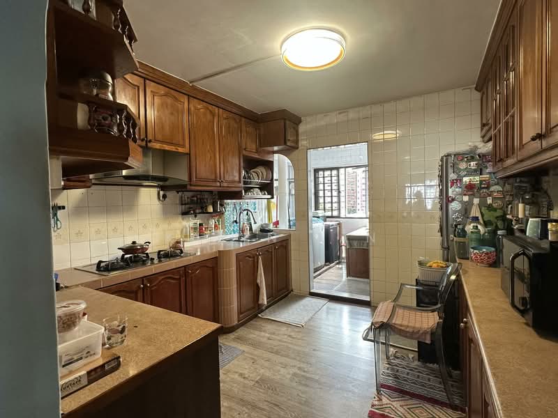 759 Pasir Ris Street 71 HDB Flat For Sale at S$ 838,000 | PropertyGuru Singapore - Kitchen