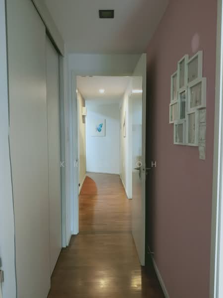 Kerrisdale Condominium For Sale at S$ 2,060,000 | PropertyGuru Singapore - Corridor