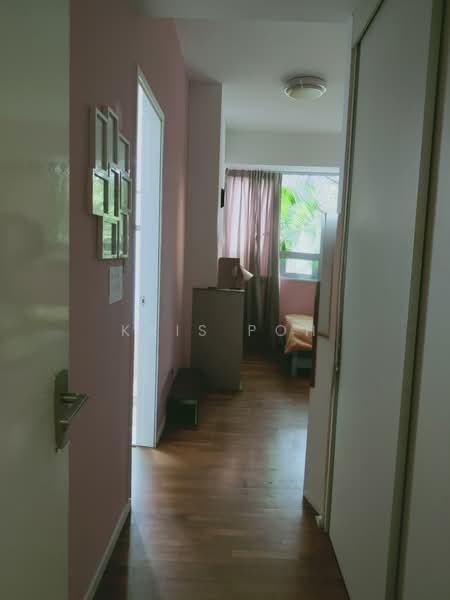 Kerrisdale Condominium For Sale at S$ 2,060,000 | PropertyGuru Singapore - Corridor