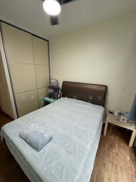 The Lakeshore, 29 Jurong West Street 41, 2 Bedrooms, 947 sqft, Condominium For Rent, by ANDY HUANG, 500069962 - Bedroom - PropertyGuru.com.sg