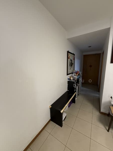 The Lakeshore, 29 Jurong West Street 41, 2 Bedrooms, 947 sqft, Condominium For Rent, by ANDY HUANG, 500069962 - Entrance - PropertyGuru.com.sg