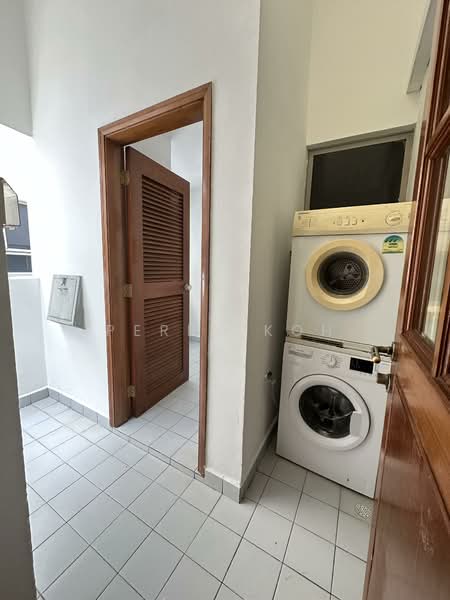 The Bayshore Condominium For Sale at S$ 1,890,000 | PropertyGuru Singapore - Interior