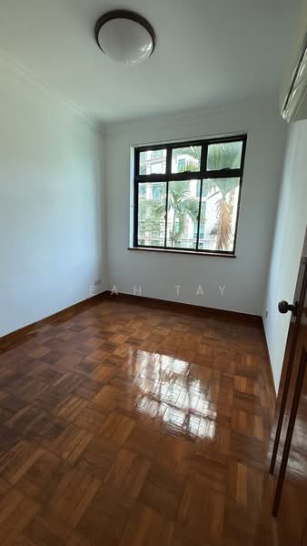 Spring Grove Condominium For Sale at S$ 2,600,000 | PropertyGuru Singapore - Interior