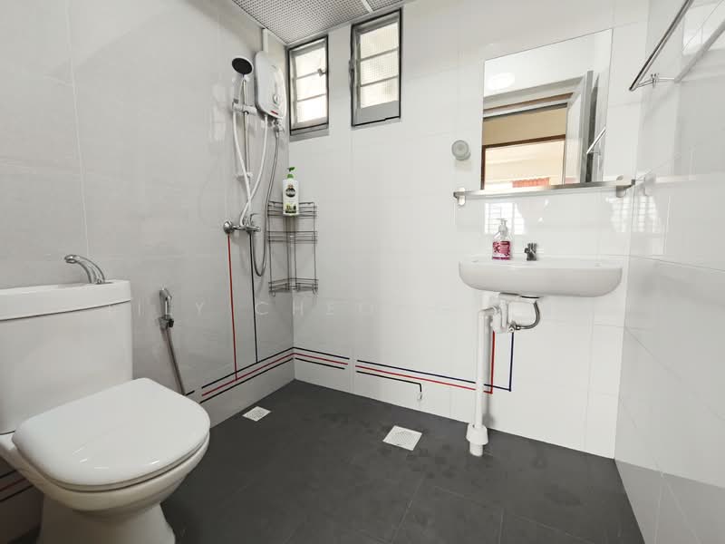 473A Yishun St 42, , Room Rental, 100 sqft, HDB Flat For Rent, by Lily Cheong 张立励, 500069968 - Bathroom - PropertyGuru.com.sg