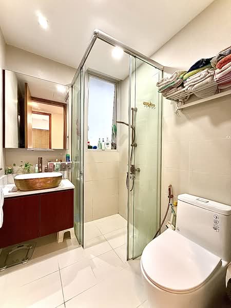 Floridian Condominium For Sale at S$ 2,450,000 | PropertyGuru Singapore - Bathroom