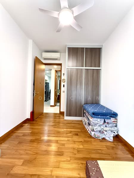 Floridian Condominium For Sale at S$ 2,450,000 | PropertyGuru Singapore - Bedroom