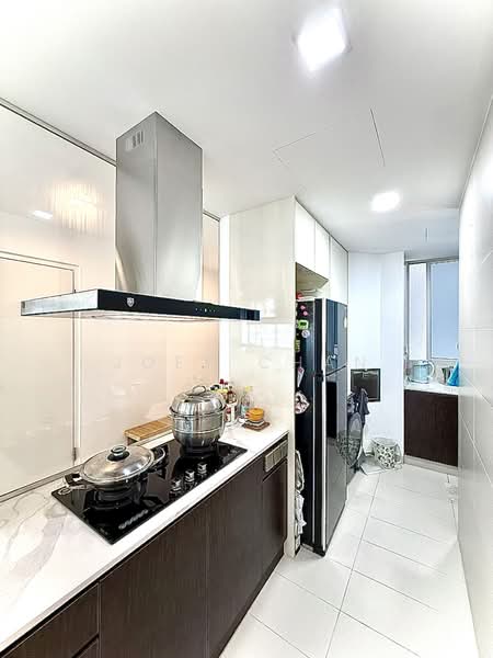 Floridian Condominium For Sale at S$ 2,450,000 | PropertyGuru Singapore - Kitchen