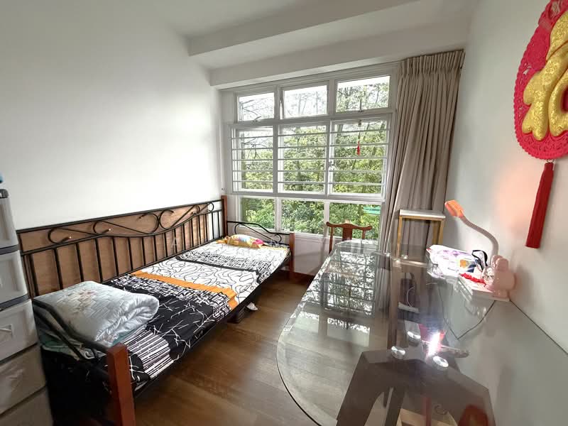315C Yishun Avenue 9 HDB Flat For Sale at S$ 720,000 | PropertyGuru Singapore - Bedroom