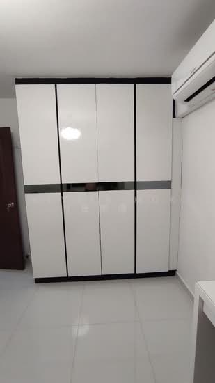 For Rent - 217 Tampines Street 23