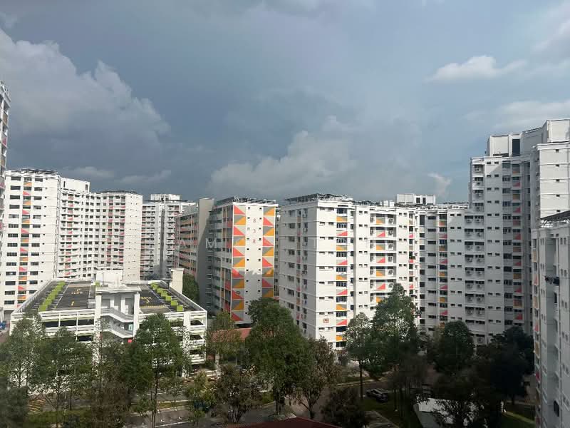 840 Jurong West Street 81 HDB Flat For Sale at S$ 650,000 | PropertyGuru Singapore - Exterior