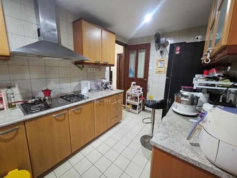 Carissa Park Condo, 2 Flora Drive, 2 Bedrooms, 1,367 sqft, Condominium For Rent, by . CHERYL, 500070000 - Kitchen - PropertyGuru.com.sg