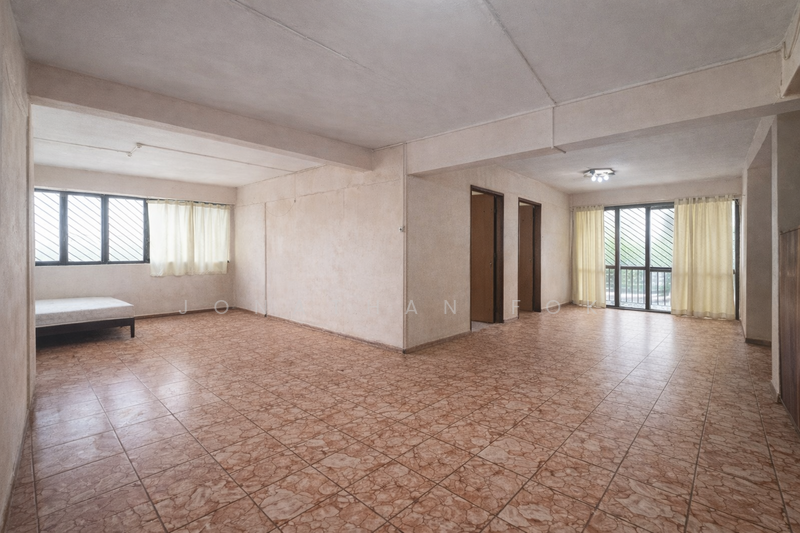 21 Holland Drive HDB Flat For Sale at S$ 999,999 | PropertyGuru Singapore - Living Room