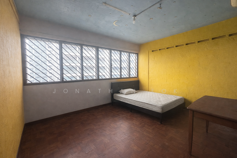 21 Holland Drive HDB Flat For Sale at S$ 999,999 | PropertyGuru Singapore - Bedroom