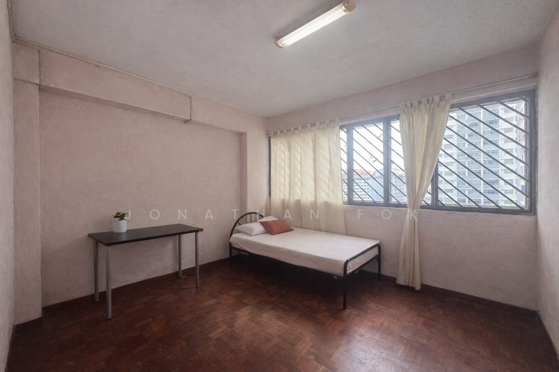 21 Holland Drive HDB Flat For Sale at S$ 999,999 | PropertyGuru Singapore - Bedroom