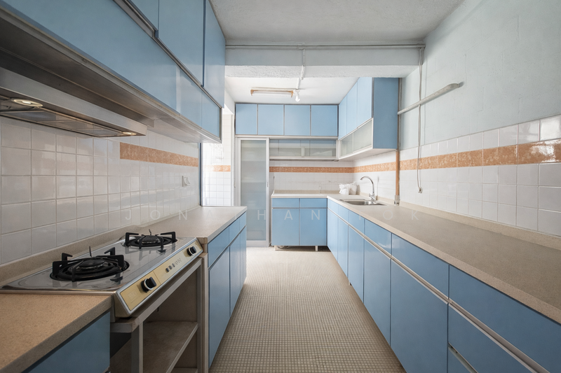 21 Holland Drive HDB Flat For Sale at S$ 999,999 | PropertyGuru Singapore - Kitchen