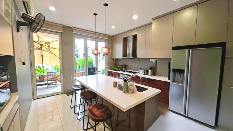 Beautiful Semi D near Sungei Bedok MRT, , Room Rental, 350 sqft, Semi-Detached House For Rent, by Adeline Koh, 500070012 - Kitchen - PropertyGuru.com.sg